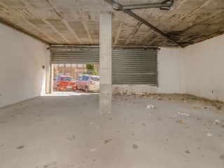 Local en C/ Amadeu Vives 17