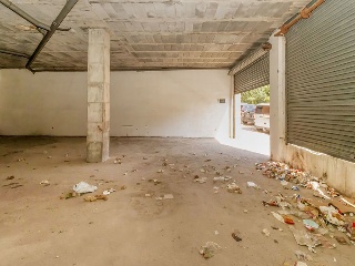 Local en C/ Amadeu Vives 23