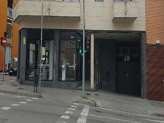 Local y garajes en Granollers 8