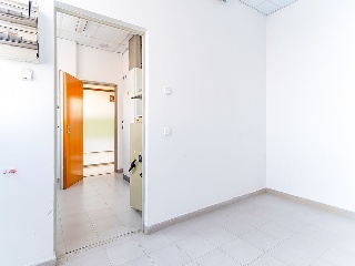 Local en Ps Rafael Esteve Vilella  32
