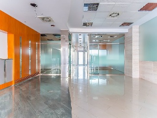 Local en Ps Rafael Esteve Vilella  40