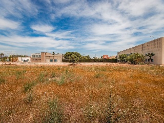 Suelo urbano con edificación en L´Aldea 55