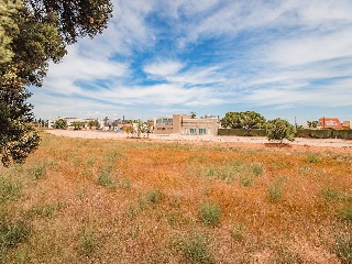 Suelo urbano con edificación en L´Aldea 56