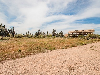 Suelo urbano con edificación en L´Aldea 61