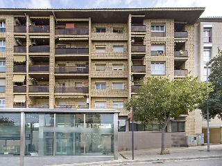 Local en Av, Francesc Macià 10