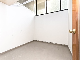 Local en Av, Francesc Macià 33