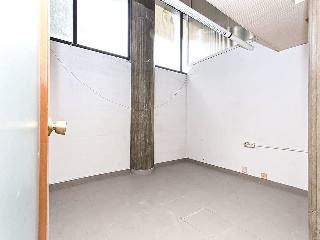 Local en Av, Francesc Macià 34