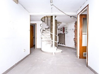 Local en Av, Francesc Macià 35