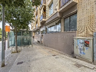 Local en Av, Francesc Macià 42