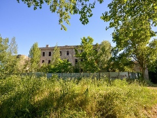 Edificio en construcción en Pont de Molins 30