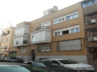 Piso y garajes en C/ Peña de la Atalaya 6