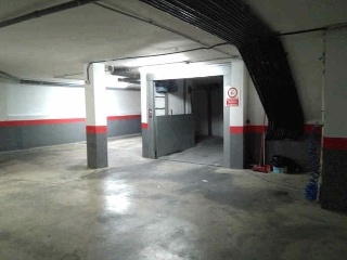 Piso y garajes en C/ Peña de la Atalaya 8