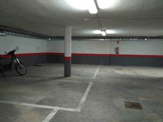Piso y garajes en C/ Peña de la Atalaya 9