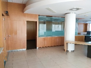 Local en C/ Pere III, Figueres (Girona) 16