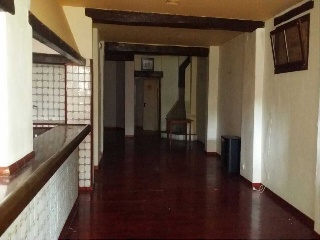Locales en C/ Alcalde Joan Bertrán 11