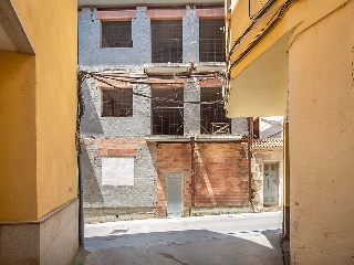 Edificio en C/ Santiago Russinyol 7