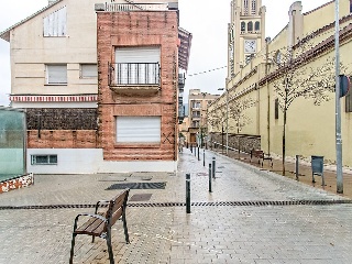 Local en Montcada i Reixac 54