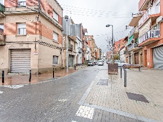 Local en Montcada i Reixac 58