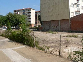Suelo en Av Santa Coloma 15