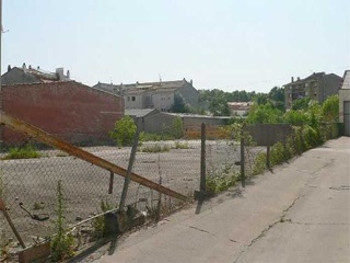 Suelo en Av Santa Coloma 16