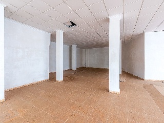 Local con plaza de garaje en Av de Andalucía 56