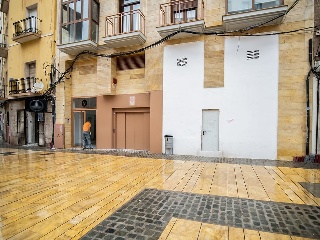 Local comercial en Pz. Jose María Artes  7