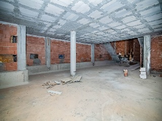 Local comercial en Pz. Jose María Artes  18