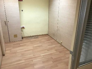 Local comercial en C/ Arnal Cavero  10
