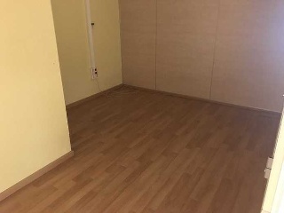 Local comercial en C/ Arnal Cavero  11