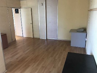 Local comercial en C/ Arnal Cavero  14