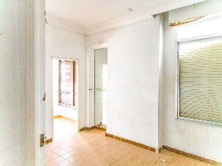90008-0001 28