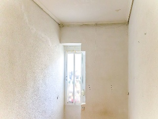 90008-0001 33