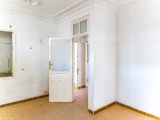 90008-0001 37