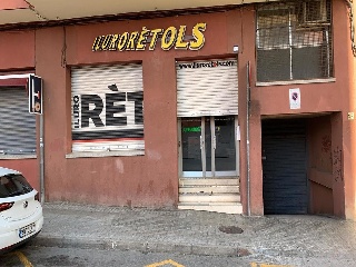Local en Rd Francesc Macia 9