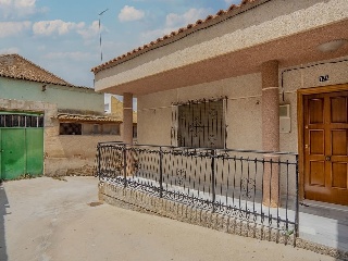 Casa en C/ Miguel Hernández 31