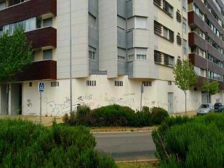 Local comercial en C/ de los Pilares  9