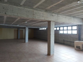 Locales en C/ Andrés Pérez Soto 31