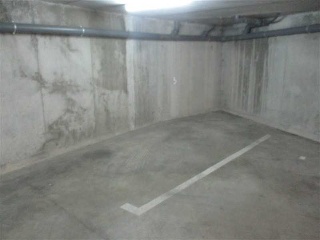 Pisos y garajes en C/ Raval 9