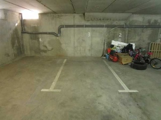 Pisos y garajes en C/ Raval 11