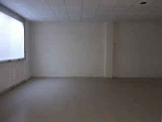 Local en Av Villena 32