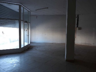 Local en Av Villena 36