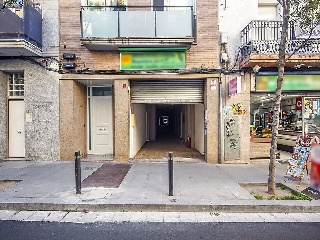 Local en C/ Francesc Moragas 9