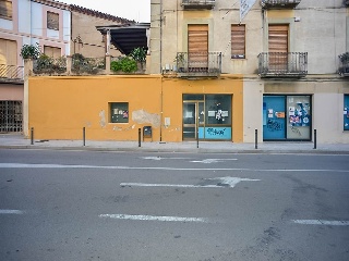 Local en Av de les Voltes 56