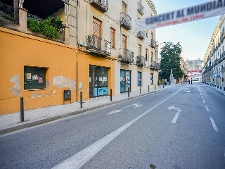 Local en Av de les Voltes 57