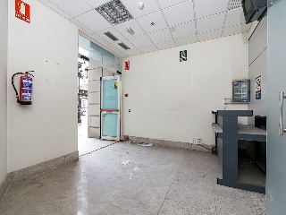 Locales en C/ Eduardo Iglesias, Vigo (Pontevedra) 48