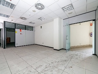 Locales en C/ Eduardo Iglesias, Vigo (Pontevedra) 50
