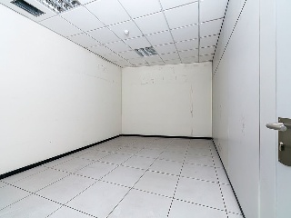 Locales en C/ Eduardo Iglesias, Vigo (Pontevedra) 56