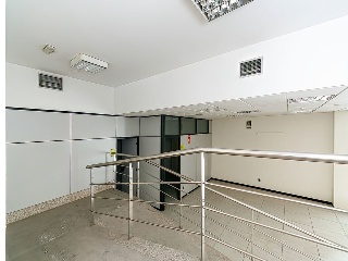 Locales en C/ Eduardo Iglesias, Vigo (Pontevedra) 58