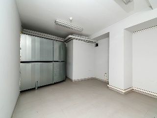 Locales en C/ Eduardo Iglesias, Vigo (Pontevedra) 64
