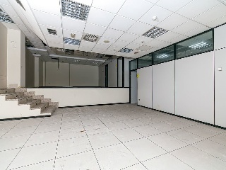 Locales en C/ Eduardo Iglesias, Vigo (Pontevedra) 66
